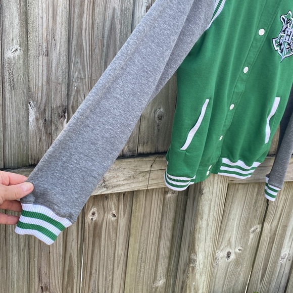 Harry Potter Slytherin jacket size large. - Picture 4 of 16